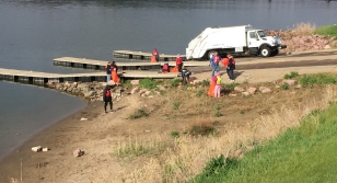 South Dakota BHA Joins Missouri River Cleanup at Yankton
