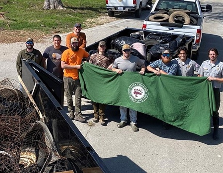 TX BHA Cleans Up Grapevine Lake