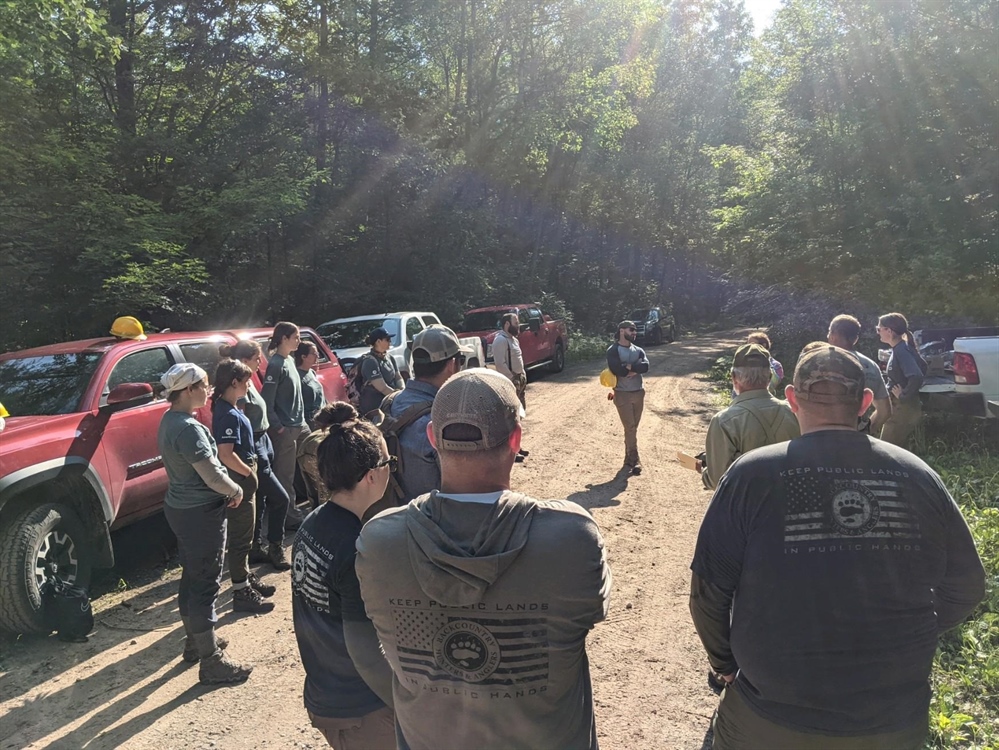 Michigan BHA Chapter Removes Fences for Forest Service