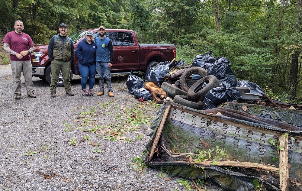 SGL_285_trash_2022.jpg