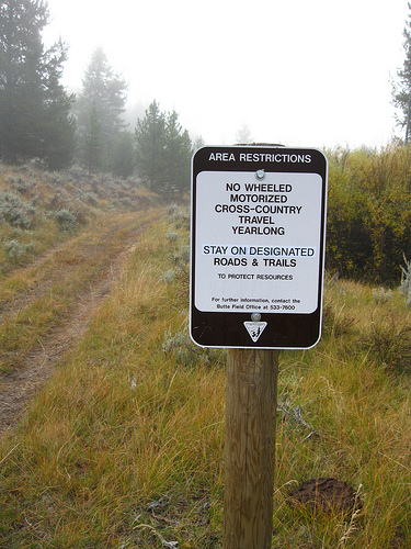 designated_routes_sign.jpg