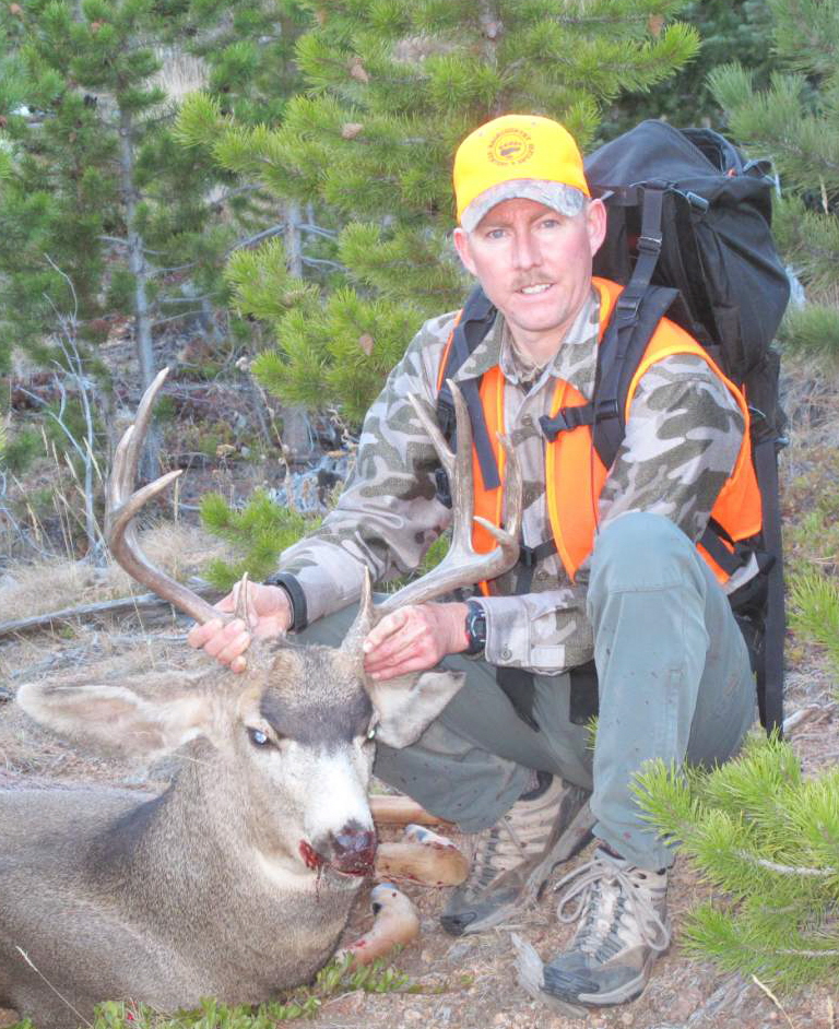 4-Paul_Vertrees-CO_Mule_Deer.jpg